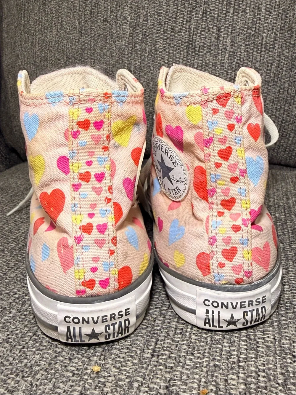 Converse All Star Chuck Taylor High Top Pink Hearts  sneakers youth Size 5